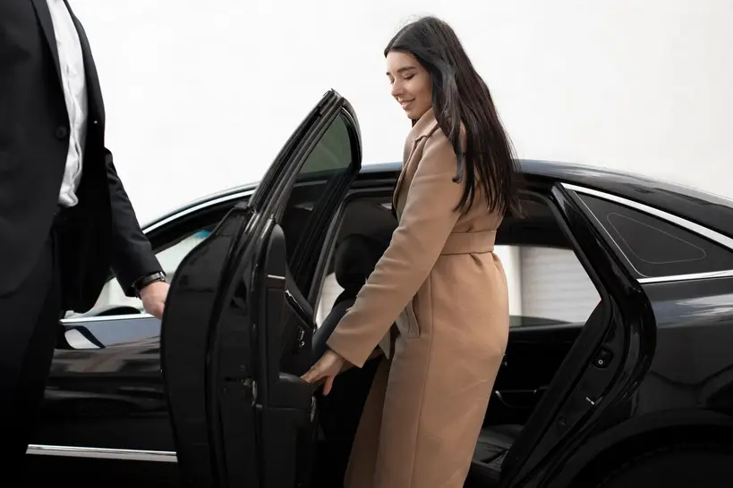 Vienna Airport Transfer vs Taxi